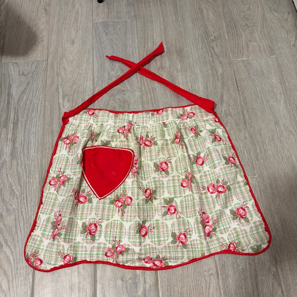 Women's Vintage Retro Red/Green Floral Hostess Waist Apron